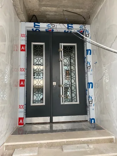 LAMİNOX SERİ — BİNA GİRİŞ KAPILARI çelik kapı